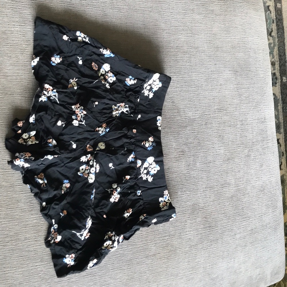 Shorts - Picture 2 of 2